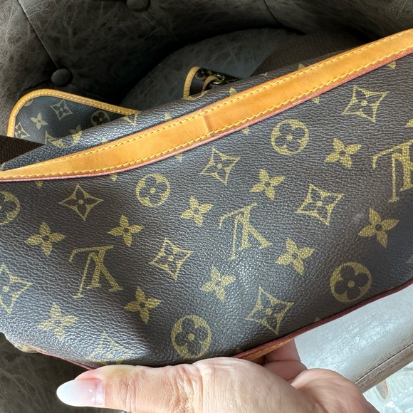 Authentic Louis Vuitton Bosphore backpack - Picture 6 of 13